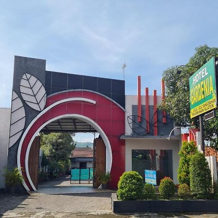 Oyo 90831 Hotel Gardenia Prambanan Yogyakarta Exterior photo