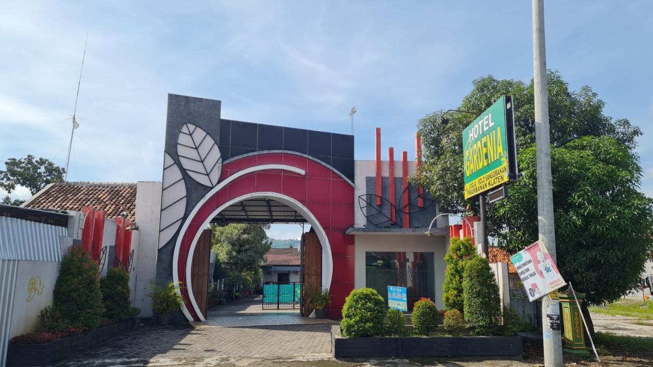 Oyo 90831 Hotel Gardenia Prambanan Yogyakarta Exterior photo