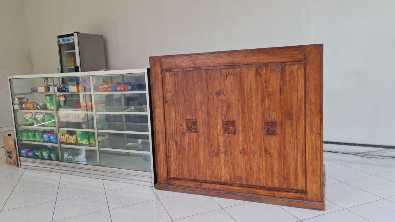 Oyo 90831 Hotel Gardenia Prambanan Yogyakarta Exterior photo