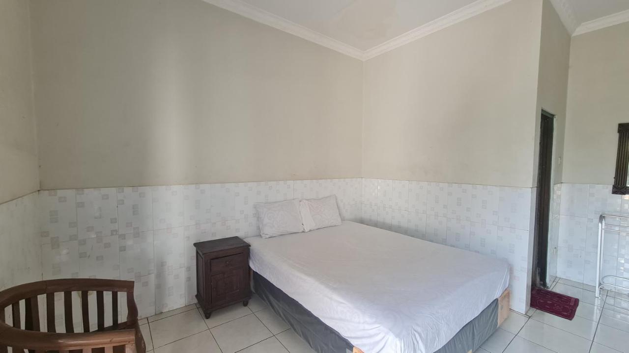 Oyo 90831 Hotel Gardenia Prambanan Yogyakarta Exterior photo