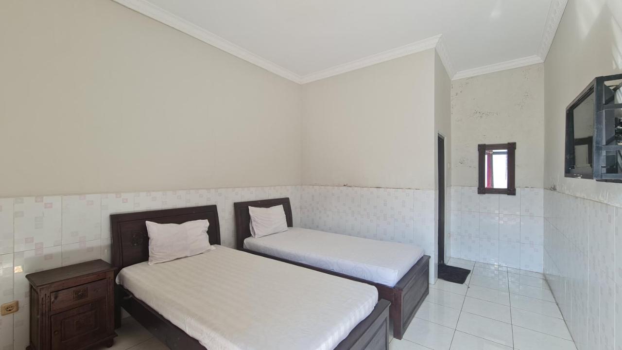 Oyo 90831 Hotel Gardenia Prambanan Yogyakarta Exterior photo