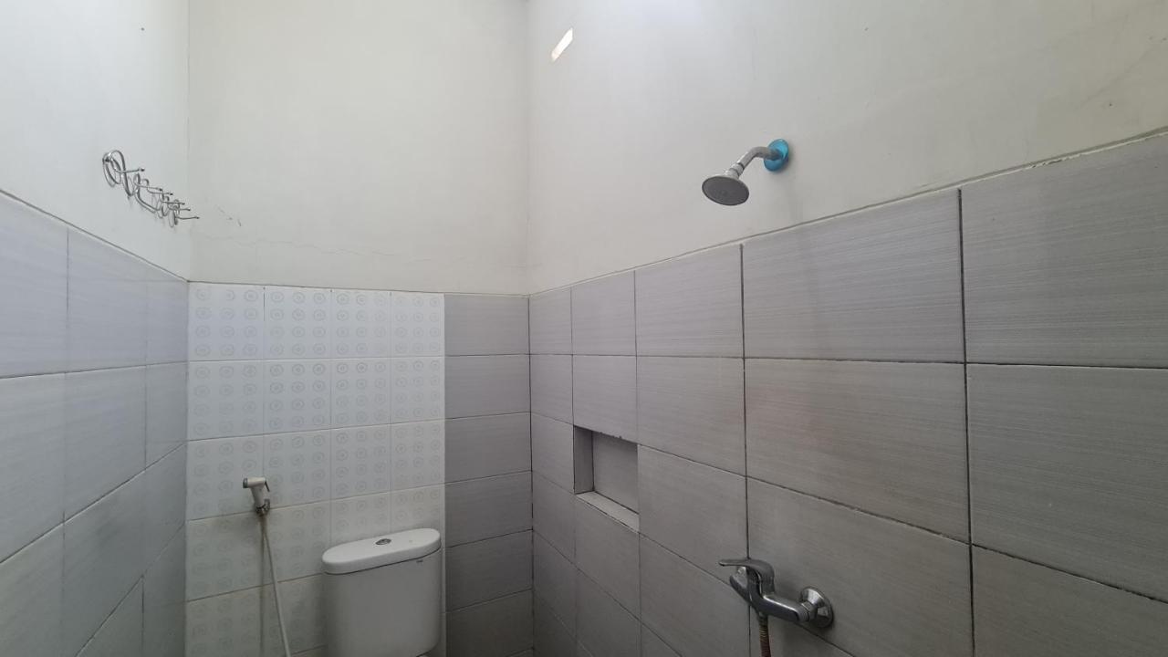 Oyo 90831 Hotel Gardenia Prambanan Yogyakarta Exterior photo